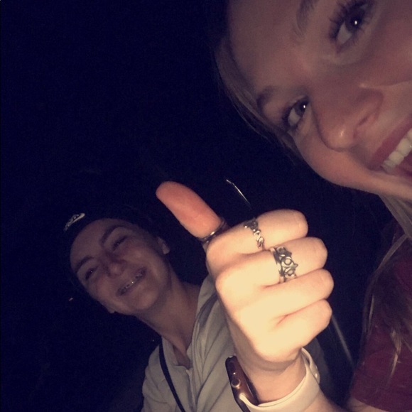 Meet your Posher, Ashlynn - Picture 1 of 1